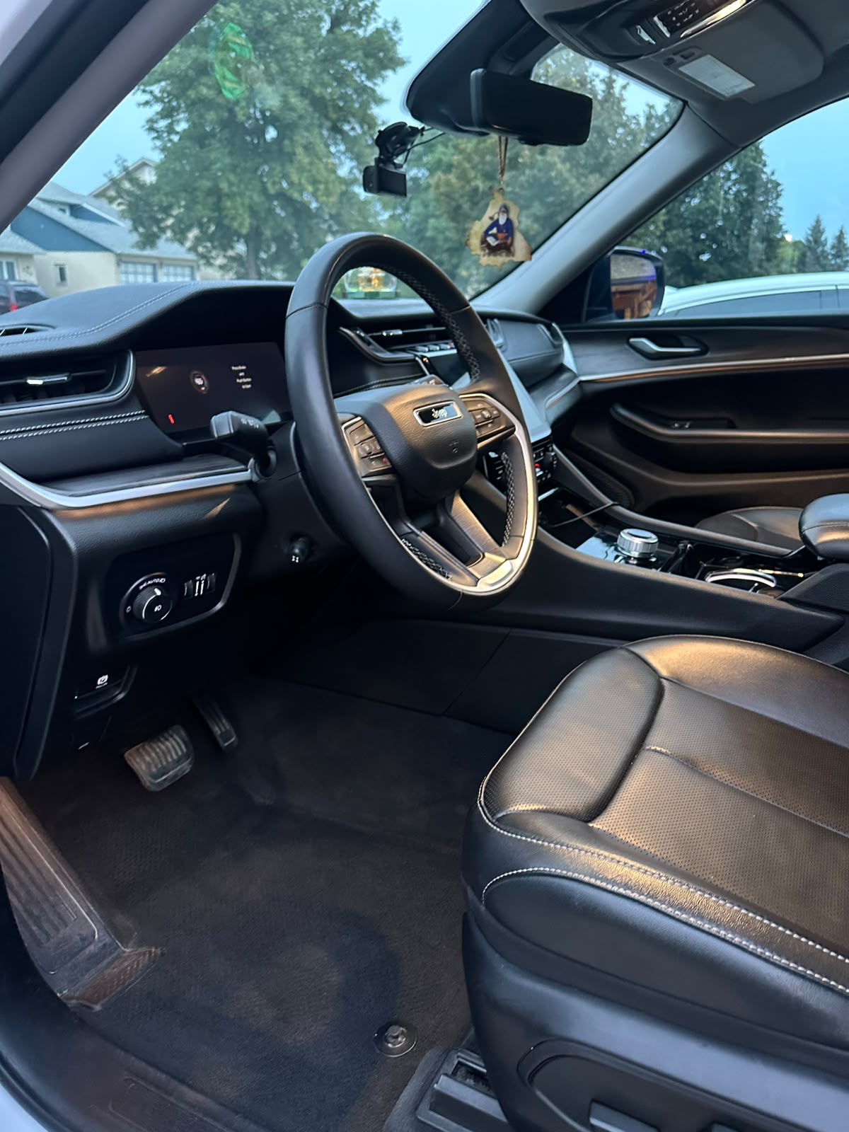Front vehicle interior after detailing